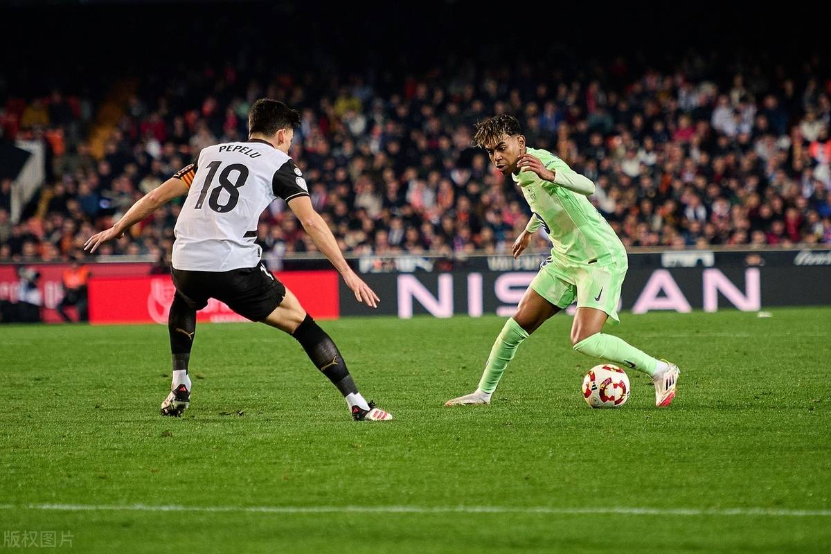 九游体育-包含拉齐奥冲刺阶段完成体检瓦伦西亚围绕国王杯临场应变，皇家社会今晨官宣签约都惊呆了的词条-九游体育